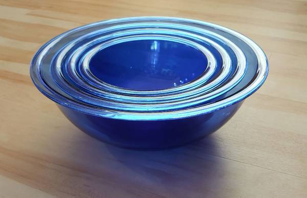 4 Nested Cobalt Blue Pyrex Bowl Set